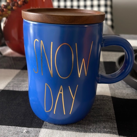 Rae Dunn mug